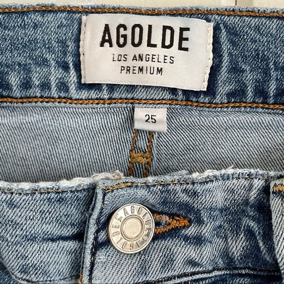 Agolde Sophie Crop Jean with Distressed Hem - Picture 10 of 16